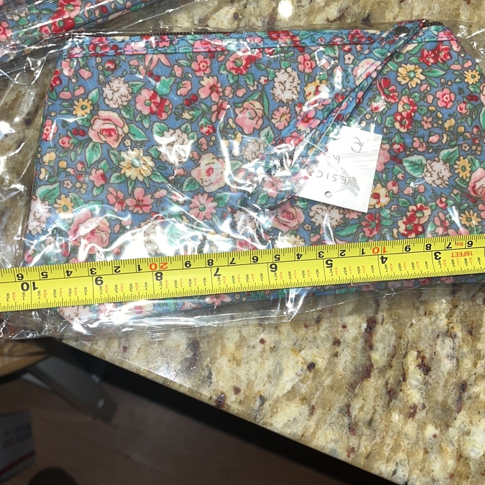 NWT- Handmade Natural Style Floral Cosmetic Bag - Picture 3 of 3